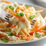 Салат з капустою та морквою