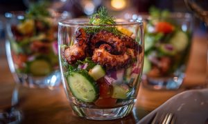 Салат з морепродуктами