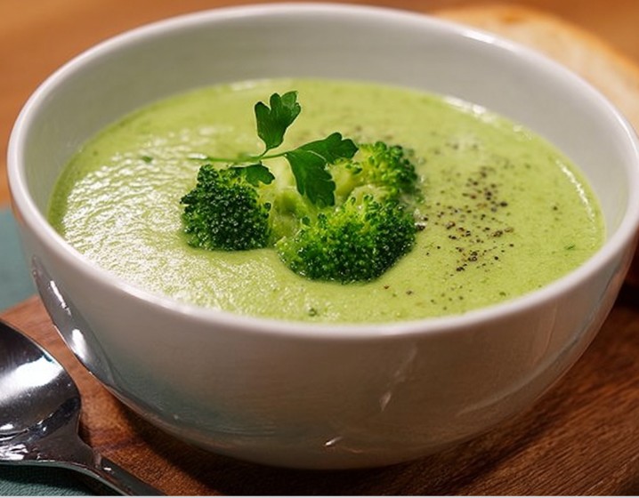 Суп-пюре з броколі