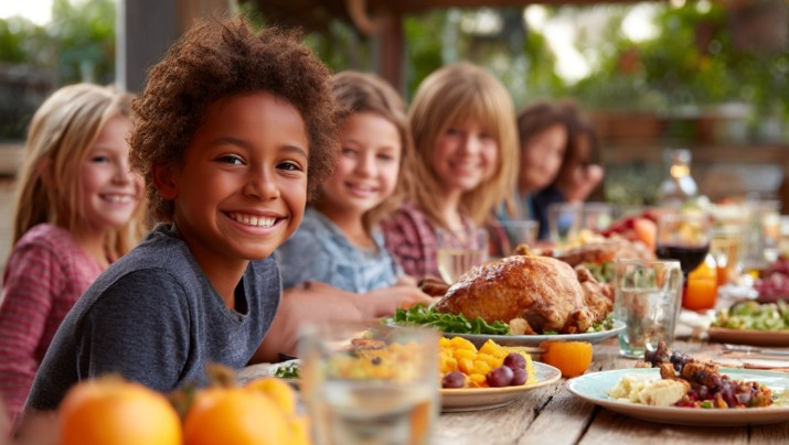 Найкращий дитячий стіл — це не ідеально виставлені тарілки