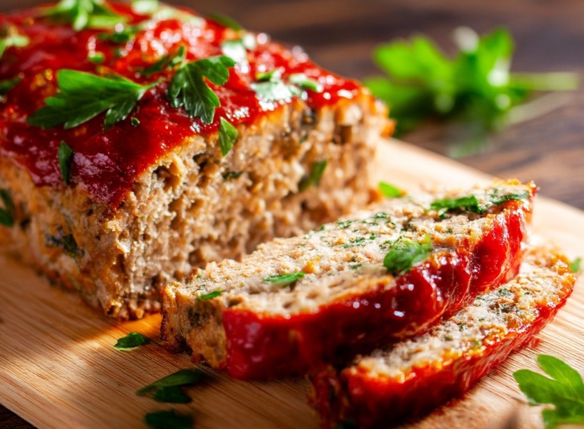 Juicy Classic American Meatloaf