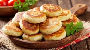 Дешеві сирники з простих інгредієнтів