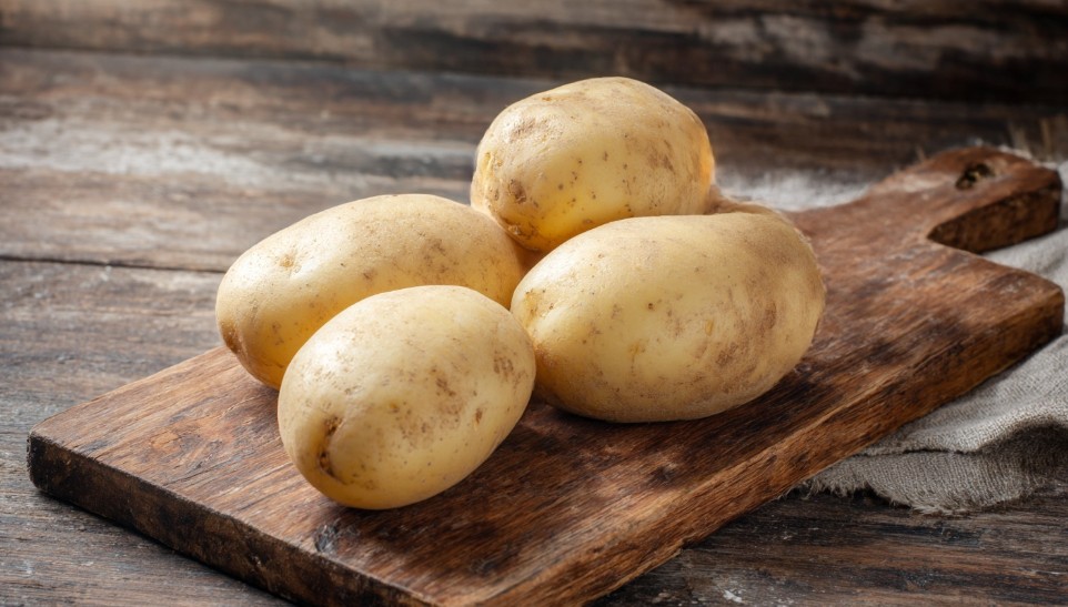 Групуй картоплю за розміром перед нарізанням