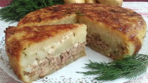 Картопляна бабка з фаршем