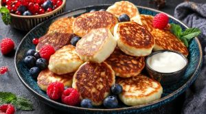 Lekkie serniczki bez jajek — prosty i szybki przepis