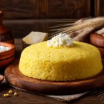 Мамалиґа по-гуцульськи — традиційна страва з карпатським характером