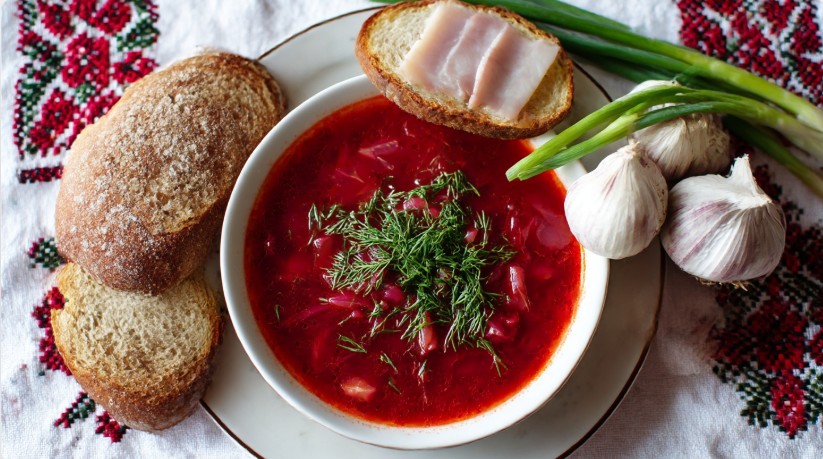 Суп як сімейна традиція - всі люблять борщ
