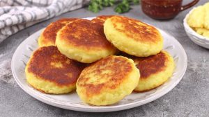 Cottage Cheese Pancakes with Bran for a Healthy Balance