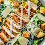 Як приготувати ідеальний салат Цезар: покрокова техніка