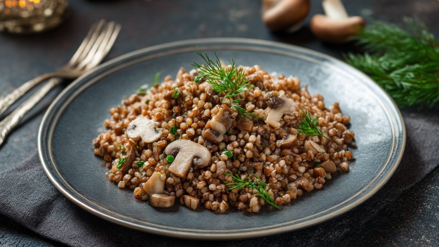 Якщо копнути глибше, гречка — продукт із характером.