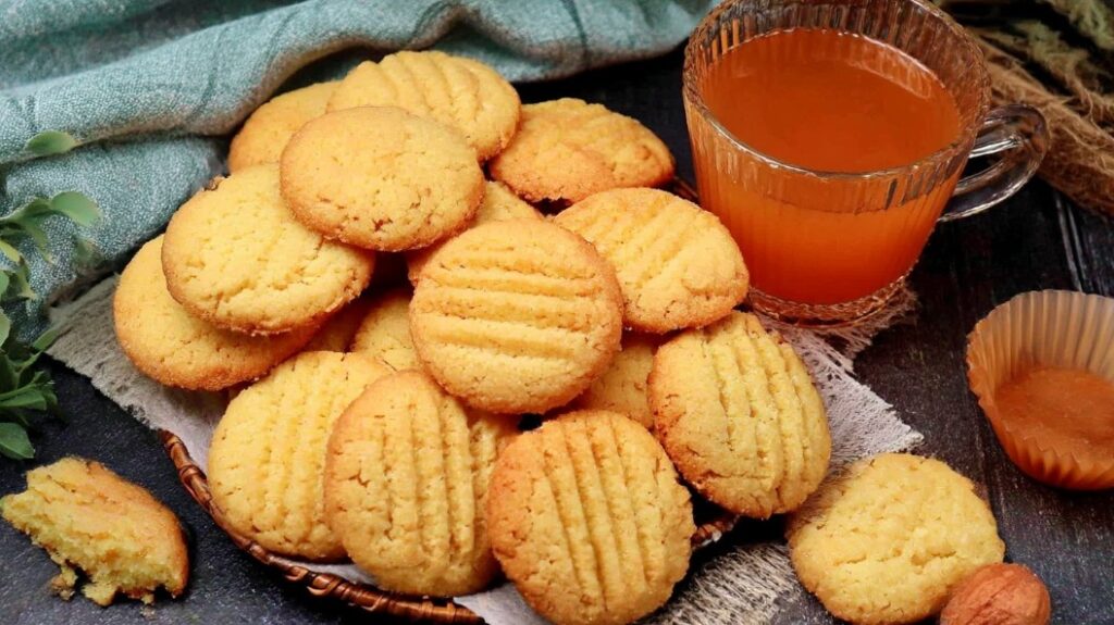 Пісочне печиво на смальці з яблучним соком