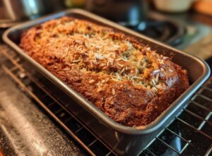 Ароматний банановий кекс із кокосовою стружкою