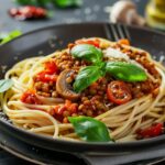 Болоньєзе без м’яса з сочевицею та грибами