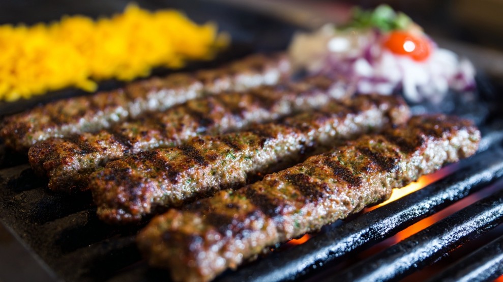 Кебаб із м’ясного фаршу на грилі