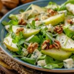 Sałatka z serem Dorblu i gruszką