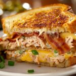 Tuna melt з беконом